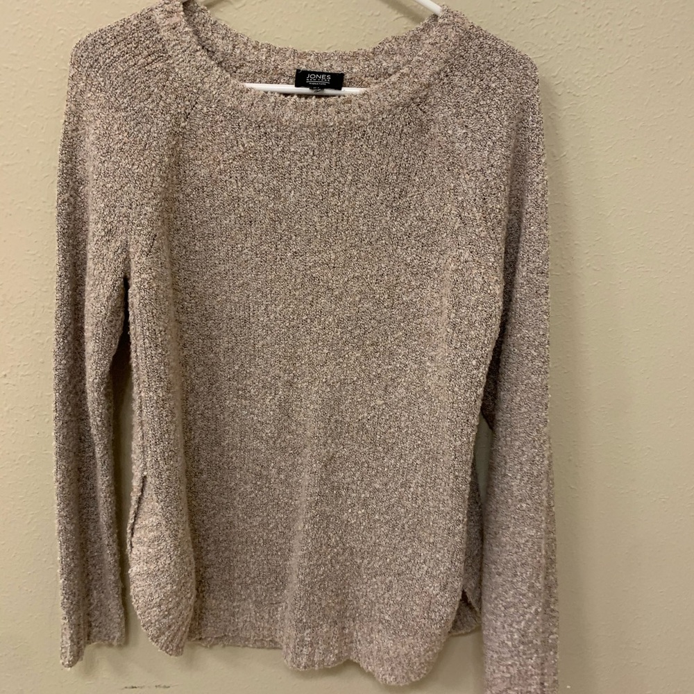 Sweater - Picture 1 of 3